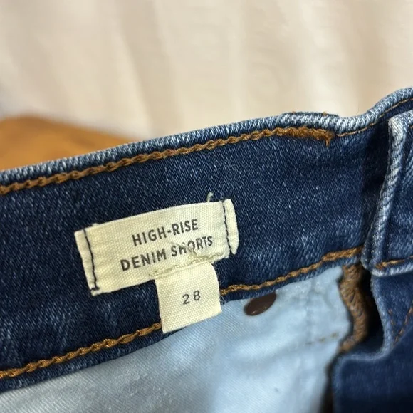 Madewell High Rise Denim Short - Picture 8 of 11